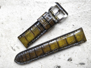 "HAND-DYED GATOR STRAP" SWAMP GREEN